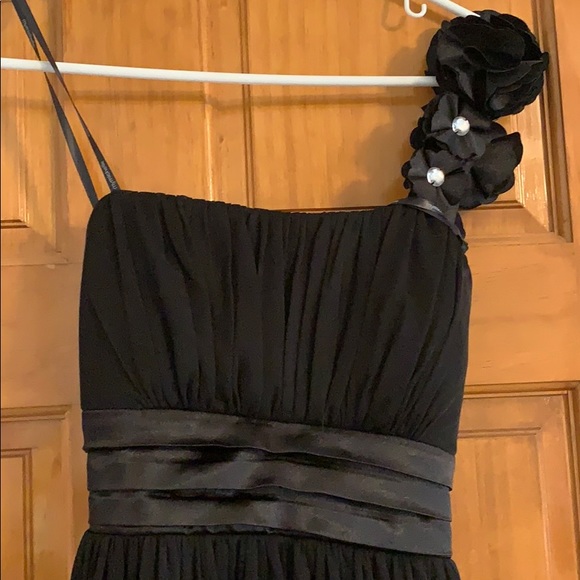 Black Dress - Picture 2 of 2